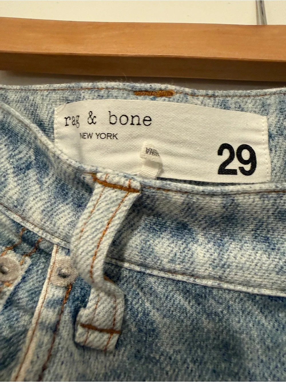 Rag & Bone sweatshirt feel jeans